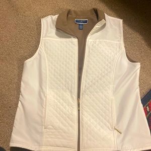 Vest.  Revers white and brown